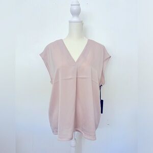 NWT Women’s Rachel Roy Size L V Neck Light Pink Blouse